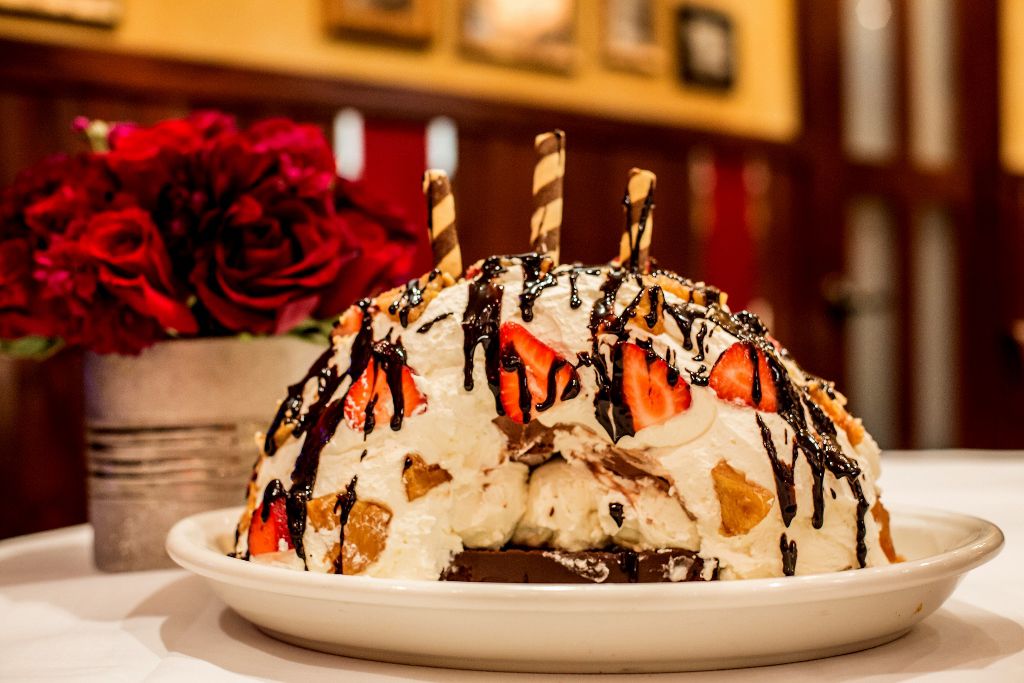 10 Best Birthday Cake Las Vegas Strip 2023 - Buyer's Guide